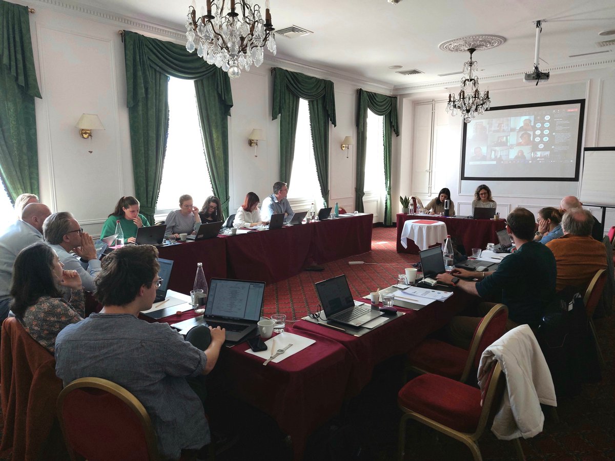 DemoBLogProject's tweet image. A week ago the #DemoBLog consortium met on their 3rd general assembly and this is what happened👇🧵

🖊we received insightful feedback from the advisory board of the project and had great discussions around the challenges our 5 #DigitalBuildingLogbooks are facing/might face