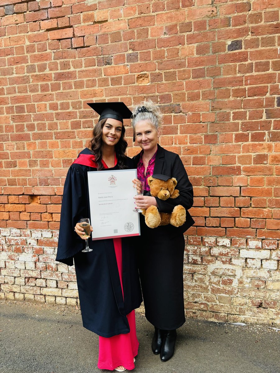 Today my gorgeous girl received her Bachelor of Nursing degree. She’s chosen theatre and surgical for her graduate year. I’m so incredibly proud of her 🥹❤️👩‍🎓