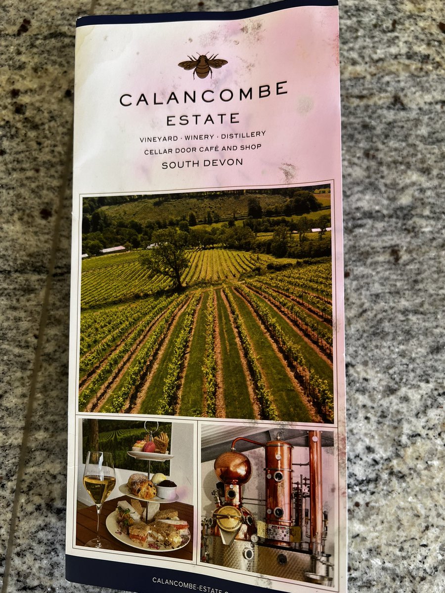 Hoping to get down to visit these guys to do a proper tour soon @CalancombeWines we had a really lovely lunch. We made Gin & the coffee was also bloody great 👍🏾