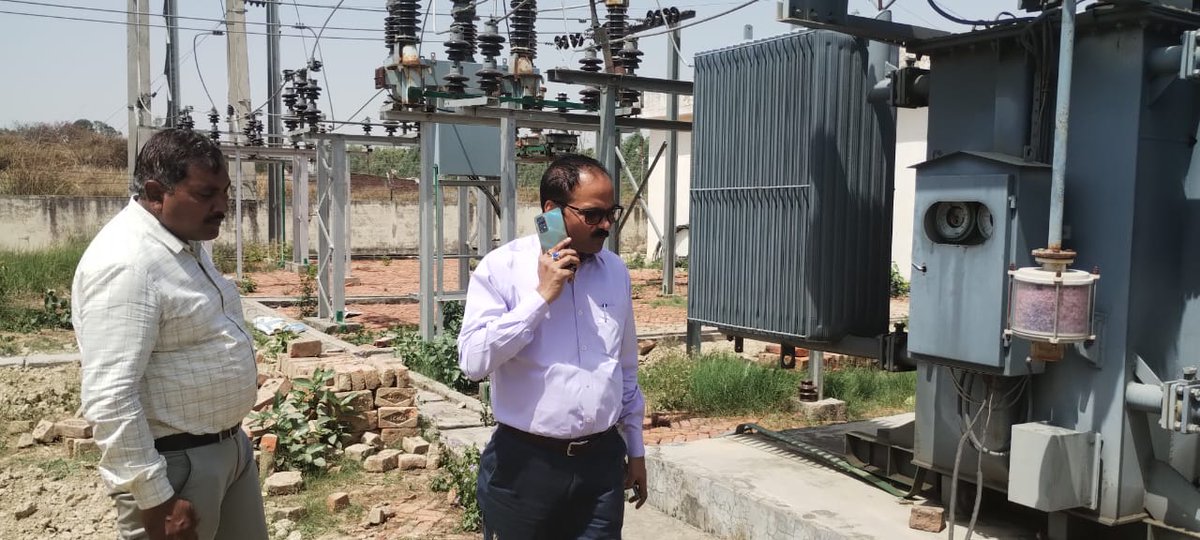 जनपद सुल्तानपुर में दिनांक 18.04.2024Inspection of 33/11 KV S/S Ram Nagar by SE Sir @UPPCLLKO @aksharmaBharat @MVVNLHQ @MVVNLmd @ChiefAyodhya