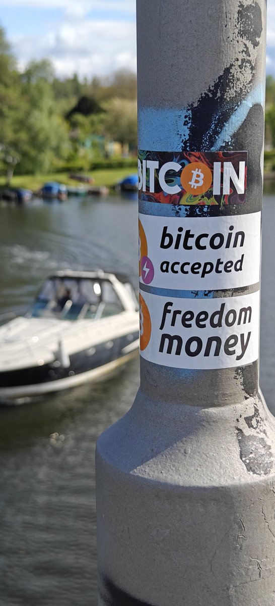 Blockchainkett3's tweet image. Somebody seems to be removing #bitcoin stickers here wtf!?
But no worries, I got plenty and will replace them all and then some more... #stickerwars