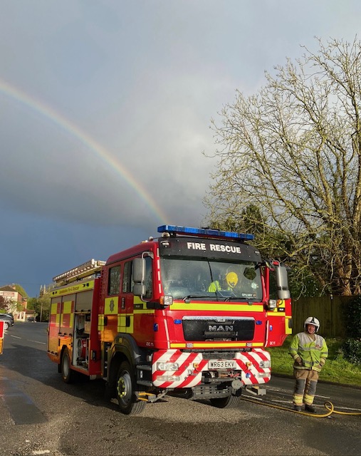 They do say at the end of the rainbow you will find a pot of Gold. This time it seems to be a Fire Engine 😀🚒