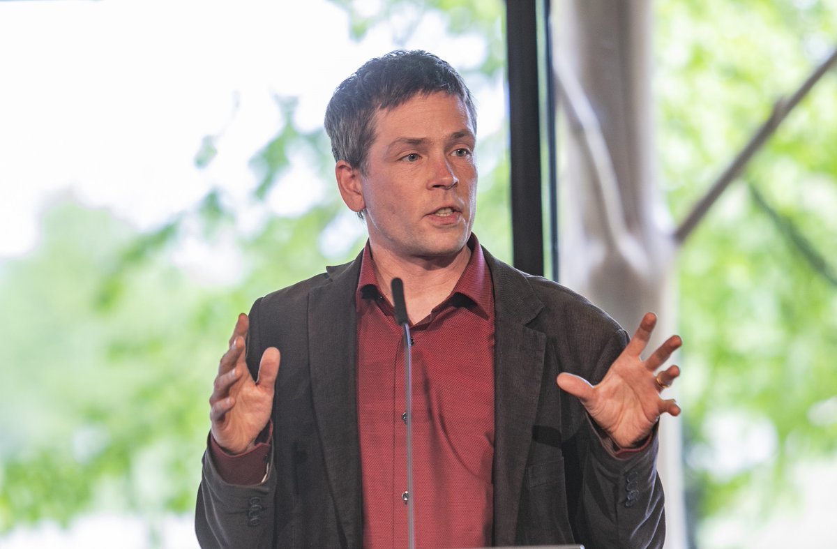 - Selvitimme 🇸🇪 kollegojen kanssa, miten luomuikä eli luomutilojen oloaika luomussa vaikuttaa maatalousympäristön monimuotoisuuteen. 
Apulaisprof Johan Ekroos: Luomulla aitoa potentiaalia edistää monimuotoisuutta 💯
#mesipistiäiset #pölyttäjät #kimalaiset

…b0d37b58040a.marketingusercontent.com/m/view/jawgzpu…