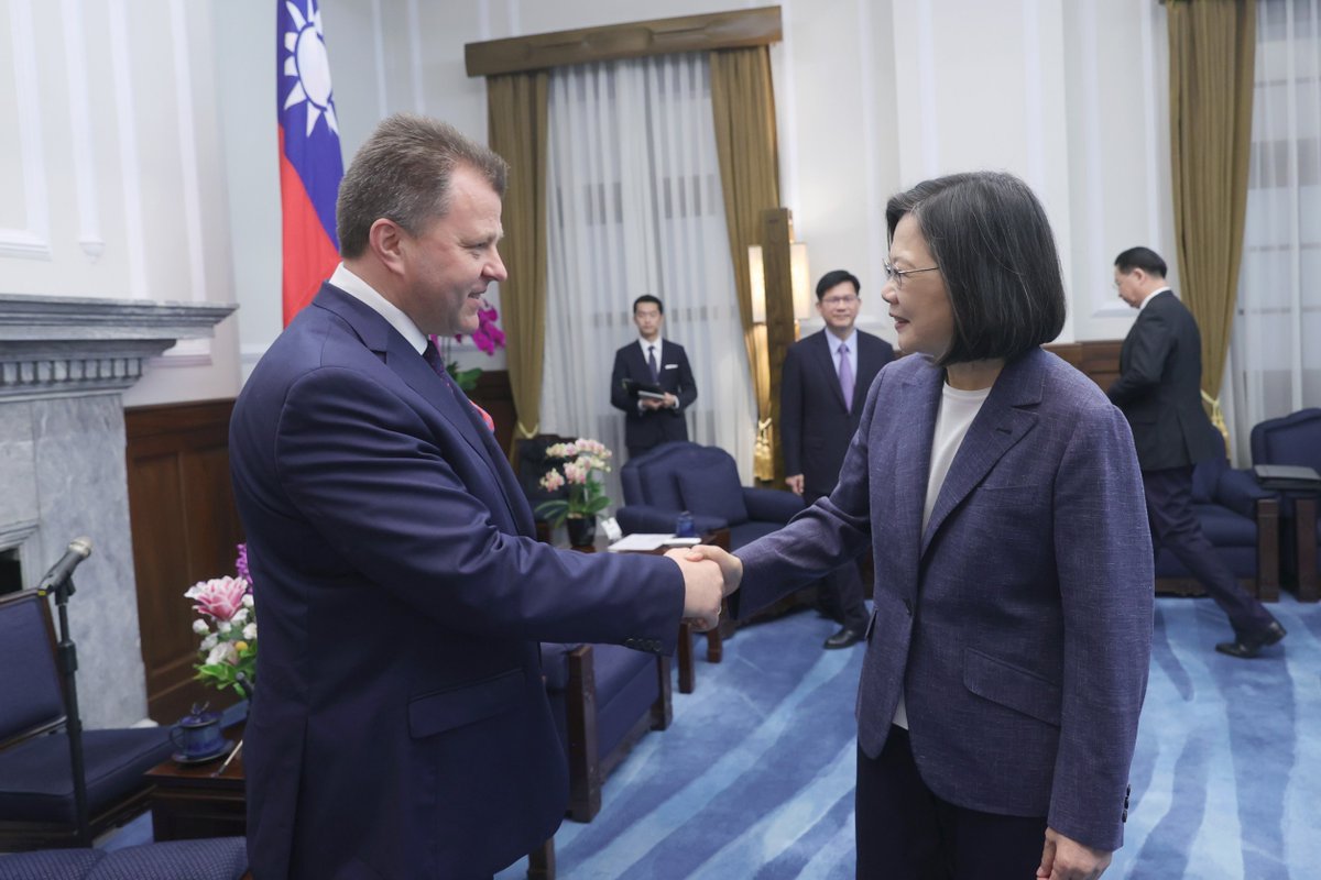 蔡英文 Tsai Ing-wen tweet media