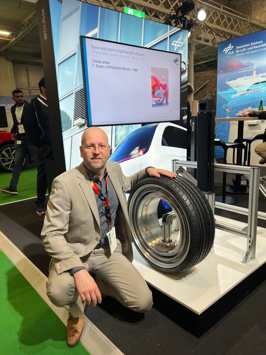 Imagine a wheel that DOESN’T anchor around a central axle…..🤔 Oliver’s DLR wheel can do amazing manoeuvres in the future. Super stuff, what TRA is all about! Booth 24 #TRA2024
