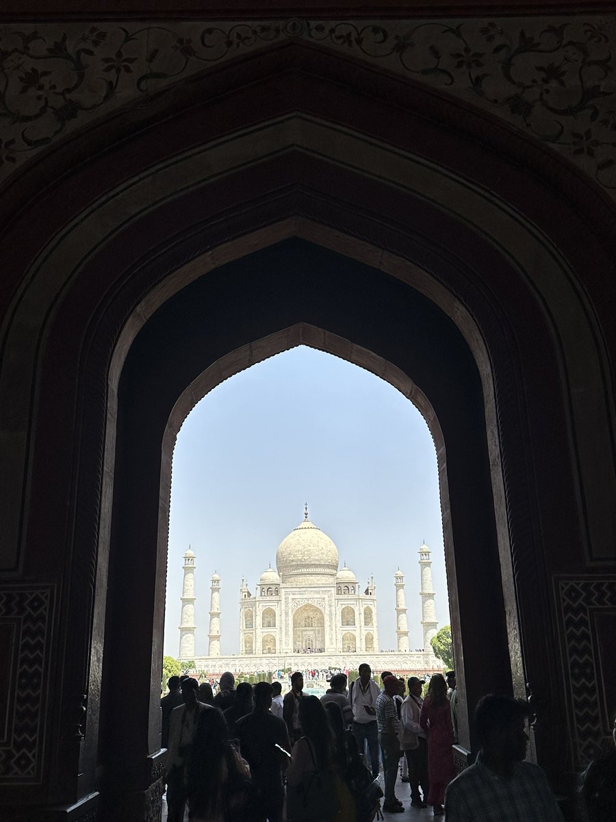 Happen to visit #Taj as I am in #Agra for a function. Coincidentally it is #WorldHeritageDay today!
The monument is no doubt magnificent, but there are many other structures in India which are of no less #heritage value than #TajMahal in any manner. 
Which other #heritage