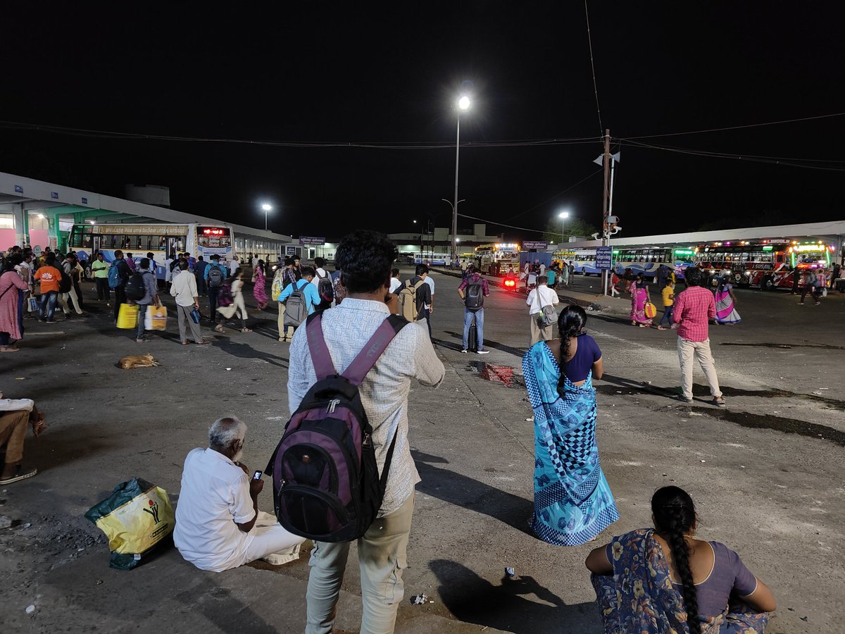 As usual no buses towards Thiruvarur, Nagapattinam from Tanjore new bus stand. Waited for nearly 1.5 hrs and returned. But buses are available for Kumbakonam, Pattukottai and Trichy with no interruptions. Also buses not available for Mannargudi, thiruthuraipoondi