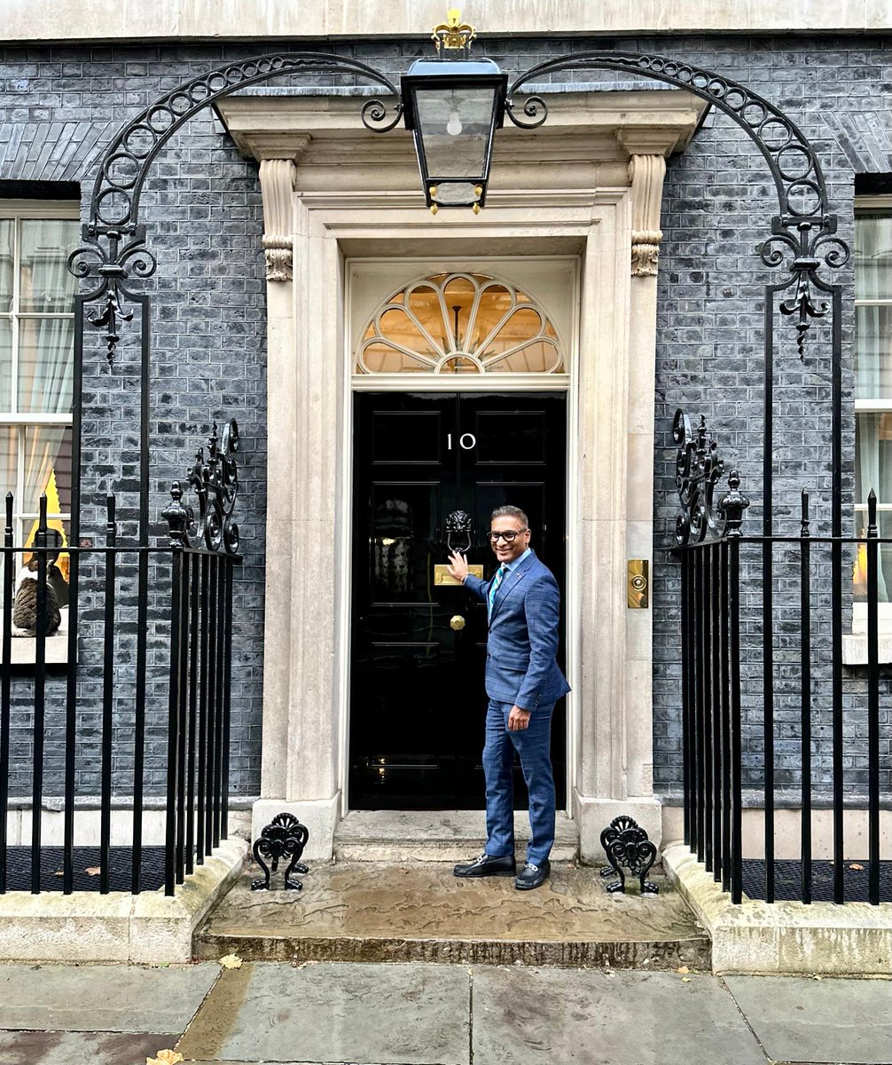 Honored to join Vaisakhi celebration at No.10 Downing Street, a cherished experience for Sikh and Punjabi communities worldwide. A testament to our nation's diversity and inclusivity, the event highlighted unity and shared values🙏🏽✨ #DowningStreet #CulturalDiversity #Unity