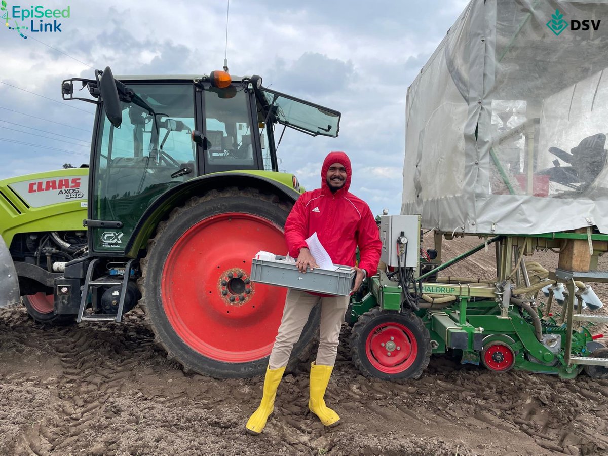 episeedlink's tweet photo. Seizing the opportunity of good weather, @B_Shreyas01 from @bioatlantis along with @Ibeh_Kingsley19 from DSV, both @episeedlink doctorates, are here on the experimental trial field at the DSV facility in Asendorf, Germany.
#labtofield #episeedlink https://t.co/K3iW21kfZw