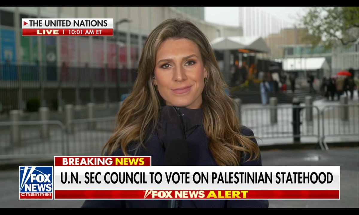 📺🇺🇸 @AmericaNewsroom The beautiful @AlexisMcAdamsTV in front of the US as the UN SECURITY COUNCIL set to vote on Palestinian Statehood