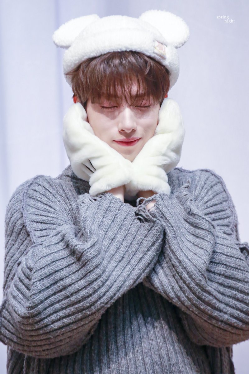 [240203] 메이크스타 팬사인회 시온  

 💜💜

#원어스 #ONEUS #ワンアス #시온 #XION #シオン #손동주<a href="/official_ONEUS/">ONEUS</a>