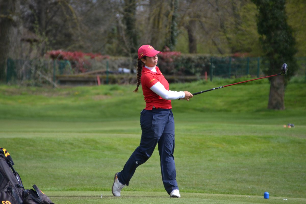 😍Bona estrena d'Anna Cañadó a la Copa RCG Sotogrande amb l'equip de la @rfegolf. ✅Formant equip amb Alba González i Balma Dávalos, van aconseguir el segon millor resultat al Campionat Europeu de les Nacions. Molta sort Anna i equip! 🔗: acortar.link/7Lxuvy