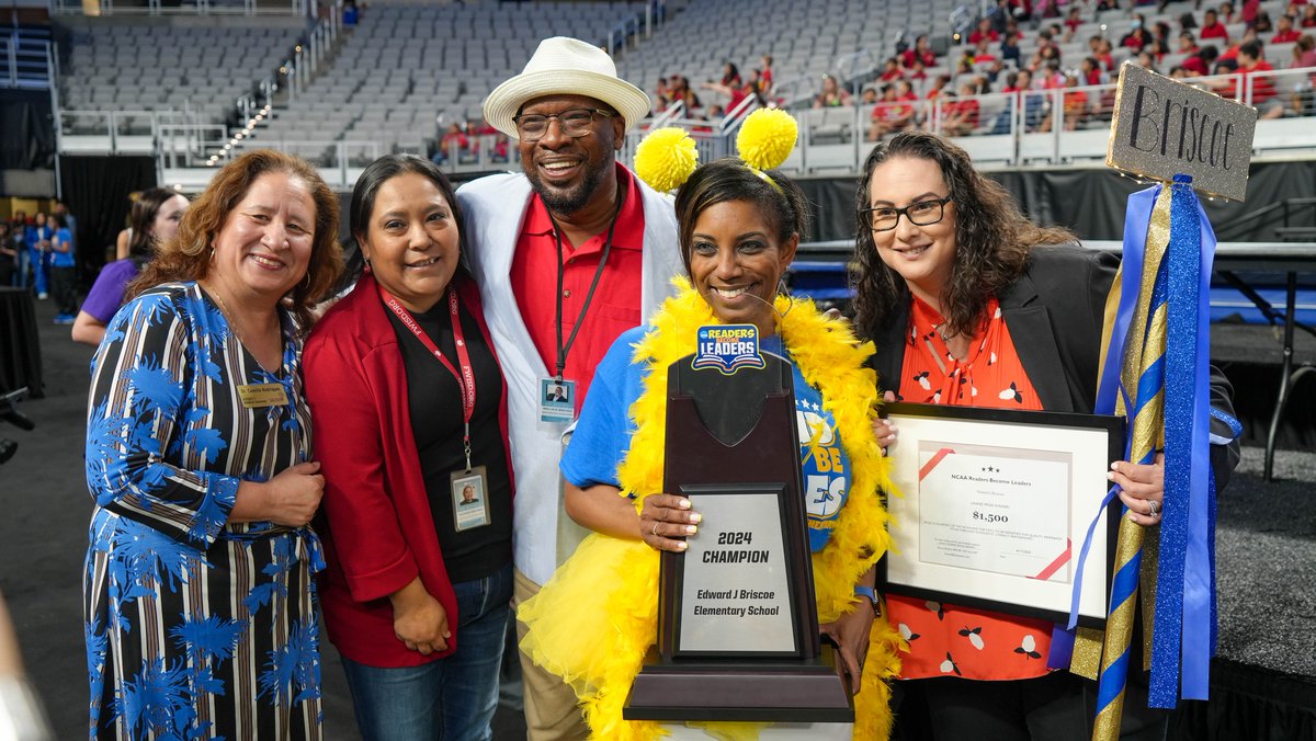 Congrats to @BriscoeFWISD, grand champions of the 2024 @NCAA Readers Become Leaders Program! After 10 weeks of intense reading, Briscoe earned the trophy. 🏆 Thank you to the NCAA and everyone involved for making this year another resounding success! #FWISD #OneFWISD