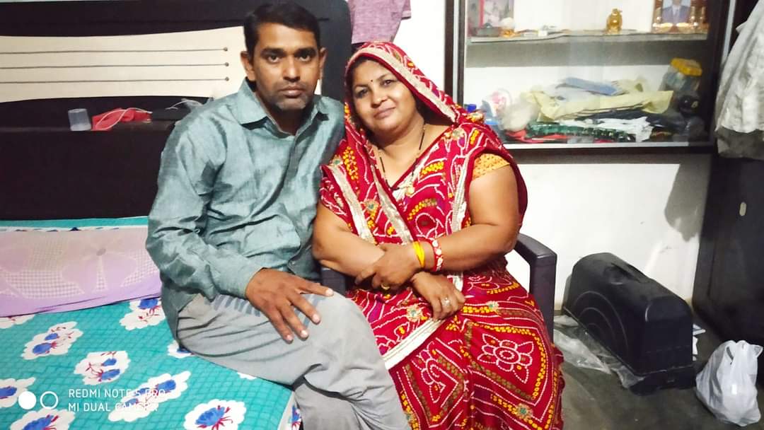 शादी की #सालगिरह के इस अवसर पर ईश्वर से यही प्रार्थना है कि #आपकी_जोड़ी_सदैव_बनी_रहे एवं आपके जीवन में वैभव, ऐश्वर्य,उन्नति, प्रगति, आदर्श, स्वास्थ्य, प्रसिद्धि और समृद्धि के साथ
आजीवन आपको जीवन पथ पर गतिमान रखे !!
#Happy_Marriage_Anniversary भईया-भाभीजी💝❤️❤️❤️❤️