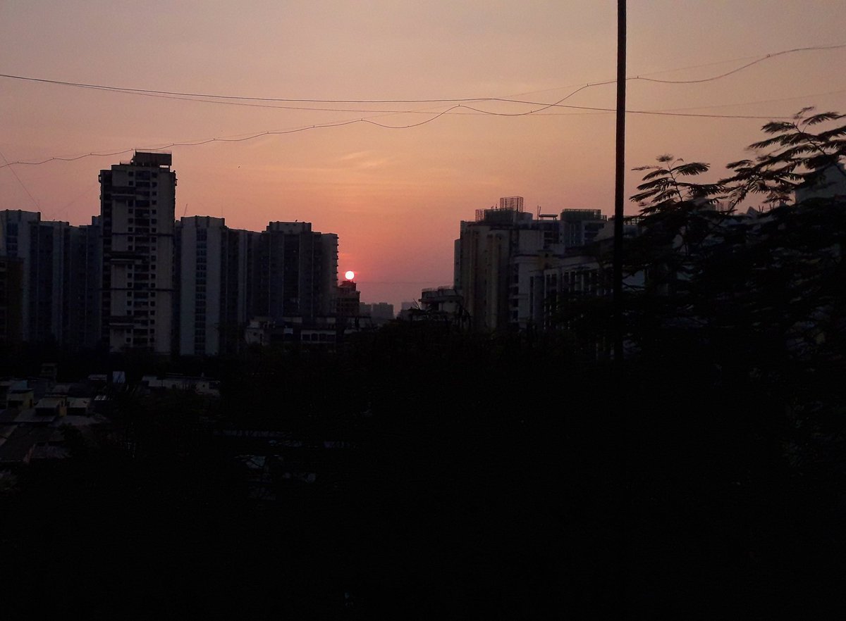 ...where we are free to see the sun rise
and,
sun set.

#mumbai
#everydaymumbai #mumbaidiaries #photooftheday #photography