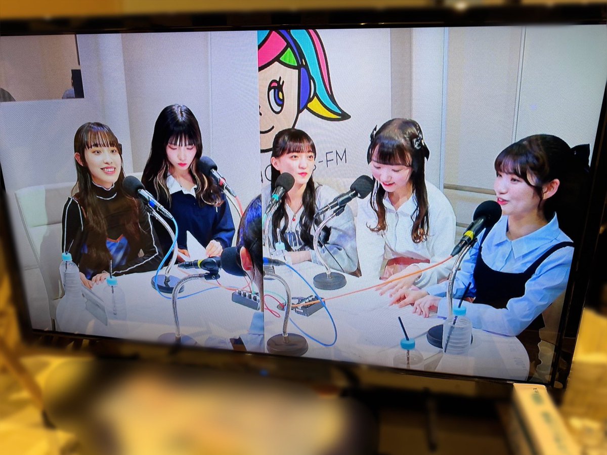 渋谷クロスFM 『公開生放送！爆走クレヨン！』 生放送ありがとうございました🏃🖍️ 初めてのメンバー全員ラジオどうでしたか？📻 雨の中たくさんの方が来てくださいました！現地観覧に来てくれた皆さん、配信で聴いてくれた皆さんありがとうございました❕🧡 r-t.jp/sooyon #渋谷クロスFM