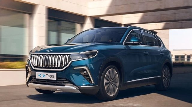 TOGG CEO'su Karakaş, 'Seneye bu zamanlar T8X'i tanıtacağız. T10F'nin ardından B segmentinde bir SUV üzerinde çalışıyoruz. T8X, en ekonomik TOGG modeli olacak' açıklamasında bulundu.