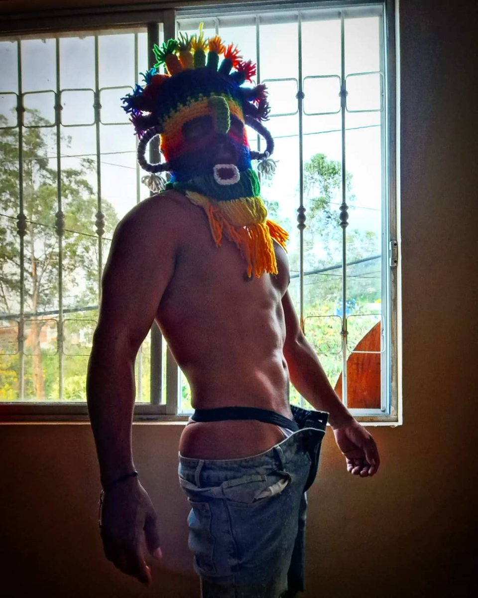 NickiMoreno12's tweet photo. El indio es vergon 🍆 por naturaleza! Quieres ver mi gen? Dale Rt y revisa tu dm!
#gay #ecuatoriano #LGBTQ #fuckass #dick https://t.co/XxynHeMzCO