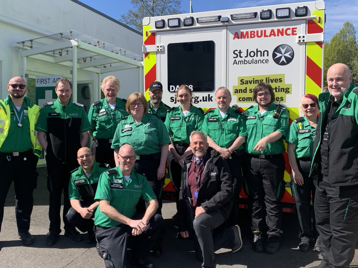 St. John Ambulance volunteers wishing all the best to Dr Jim Pascoe-Watson, who is retiring after many years as part of the team covering the Crowd Hospital at Cheltenham Racecourse. #mysjaday #cheltenhamraces #teamwork ⁦@stjohnambulance⁩ ⁦@CheltenhamRaces⁩