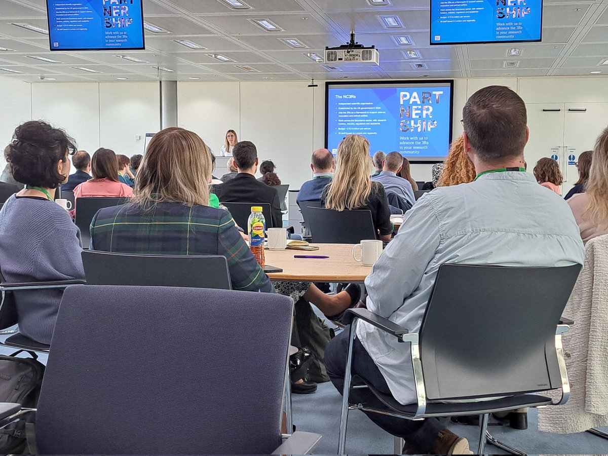 DrFinding's tweet photo. Great day at the @NC3Rs Cardiovascular Network Launch Day @wellcometrust. So many interesting people to talk to and potential new directions for my #equine #endothelial work! @RoyalVetCollege with @CMWarboys @cpelletmany @MattGage15 https://t.co/7jzA9RdeDz