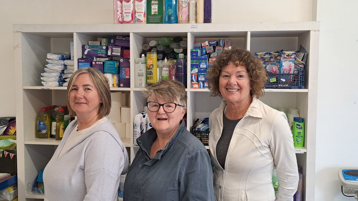 Delighted to meet Sue Brown & her fellow #volunteers #foodbank who do great work across #rutland supporting families in these challenging times