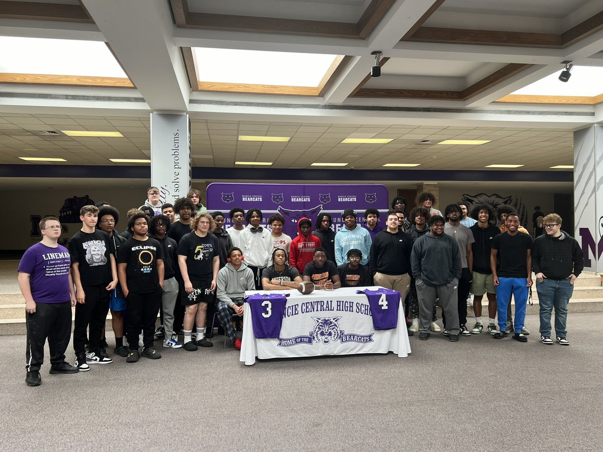 Congratulations to @ColeDemarkis and @OrlandoGolston8 on their signing to @AUFootball__ Couldn’t be more proud of these young men and they go on to represent @MuncieCentralFB at the next level!