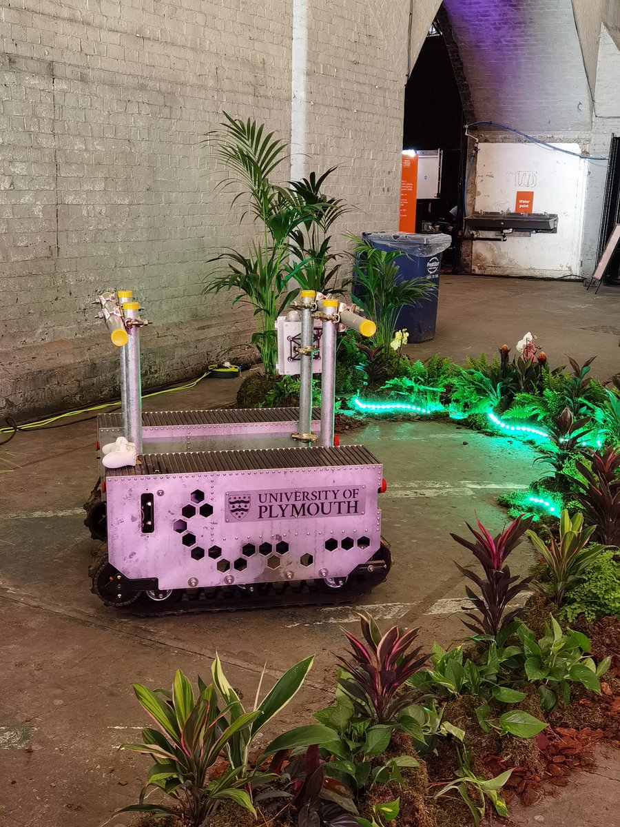 PlymEarth's tweet image. The @The_RHS Urban Show is underway and our @PlymAgriTech team, @YveTyrrell and @GrownThatWay are busy meeting people and showing our agri-tech and its potential!