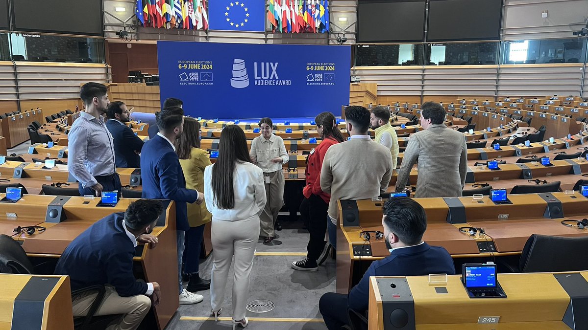 🇪🇺 Un grupo de jóvenes #gitanos y #gitanas, de la Red de Facilitadores/as de la participación de la FSG, visita el Parlamento Europeo en el marco de las próximas elecciones europeas 👉🏽 Más información aquí: gitanos.org/actualidad/arc…