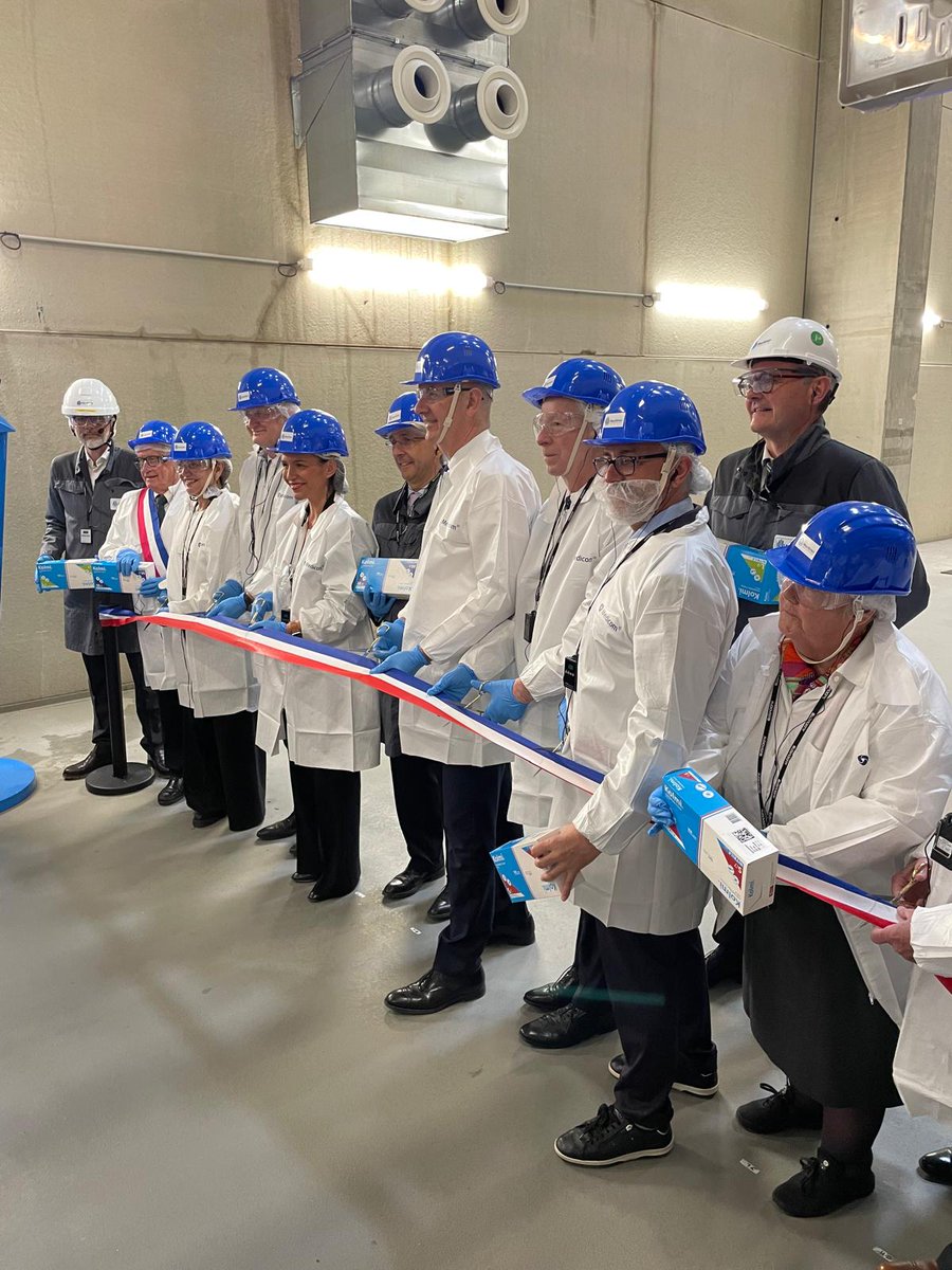 Inauguration of @MedicomGlobal’s #ManiKHeir factory in #BesséSurBraye, which will produce nearly 1 billion medical gloves a year! A 🇨🇵 🇨🇦 partnership for resilient and high-quality medical supply chains.