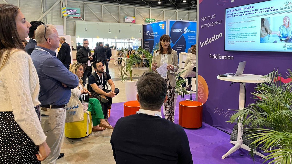 FTravail_PACA's tweet photo. Fidéliser les jeunes diplômés, faciliter le #recrutement d’une personne en situation de handicap, tout savoir sur l'immersion professionnelle et le job dating inversé...

Carton plein pour les nombreux ateliers proposés aujourd’hui sur notre stand à #MadeInPMESud 😉⤵️ https://t.co/czVeaJqiL5