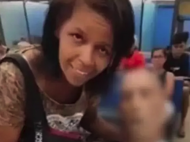 🤚 Calma! Não precisas de trazer o teu tio para te fazeres sócio/a do Paços. 

Podes fazê-lo aqui: fcpf.pt/faz-te-socio/

#DefendeOAmarelo #SócioFCPF