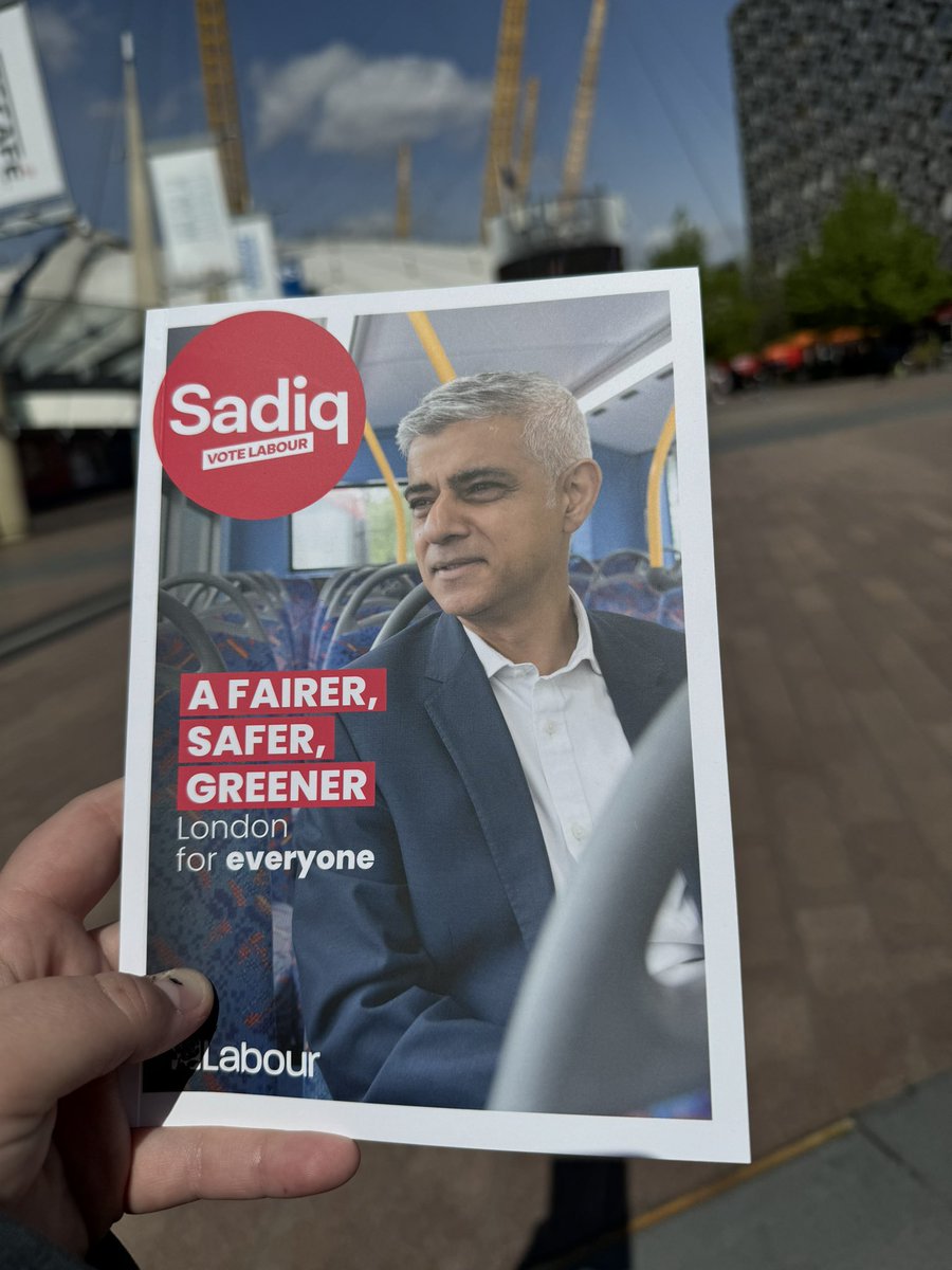 An absolute delight to welcome @SadiqKhan to the Greenwich Peninsula this morning for the launch of his manifesto. Sadiq has a plan for London - freezing fares, more homes, ending rough sleeping and support for renters. Use all three votes for @UKLabour on 2nd May 🌹