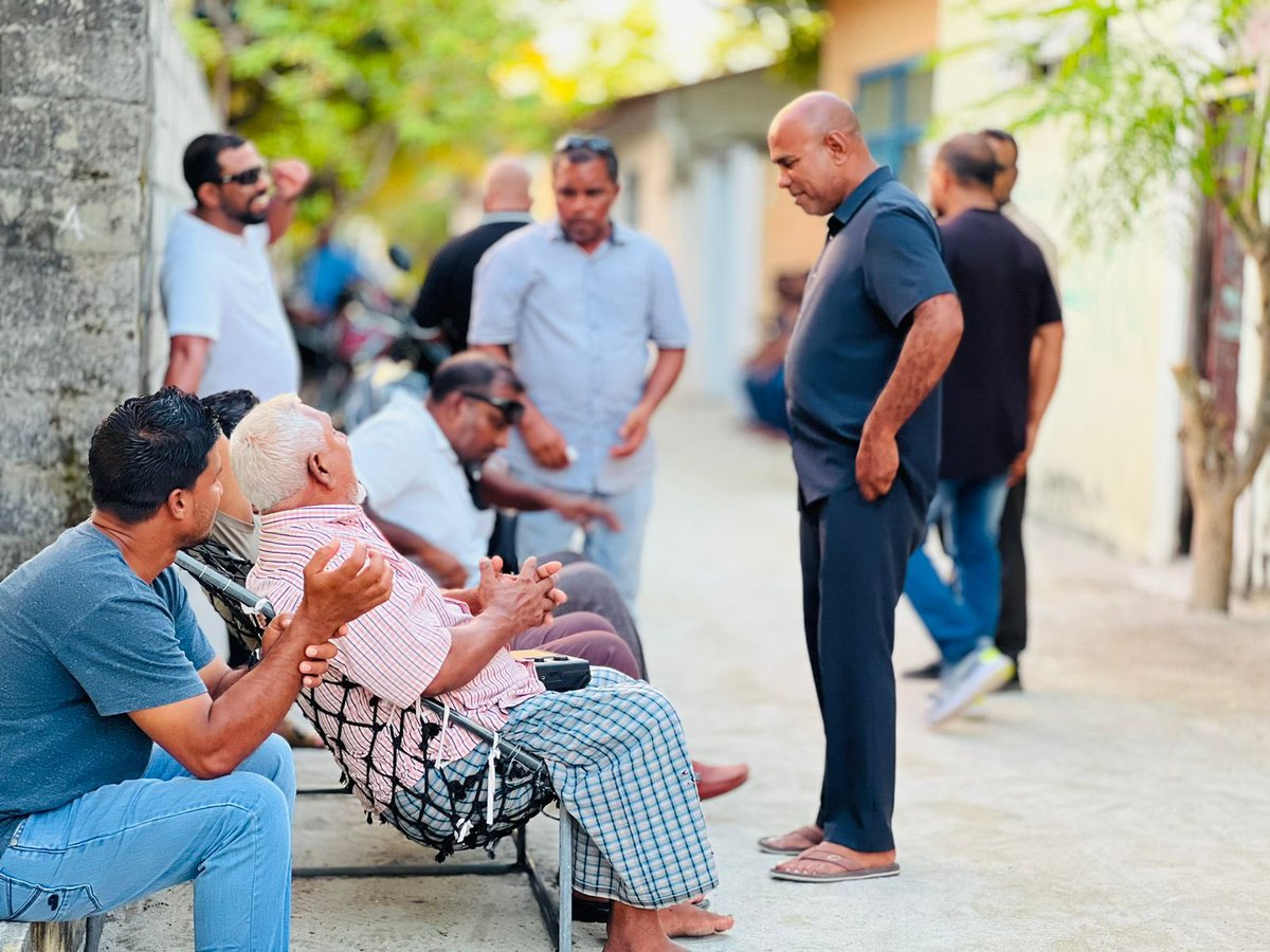 Fazeeldhaandhoo's tweet photo. 📍ގއ. ދާންދޫ
ތިޔަ ބޭފުޅުންގެ ވޯޓަކީ ދާއިރާގެ ކުރިމަގަށް ދެވޭ ވޯޓެއް
މިކަލެ ފަޟީލް ✔️
ދާންދޫ ޑޯޓުޑޯ
18-04-24
#mohamedfazeel2024
#mikalefazeel
#ppmpncprimary
#fazeel2024
#muizzuspeed
#dhaandhoodhaairaa
@Dhaandhoo290762 https://t.co/oUfJf6Gzyw