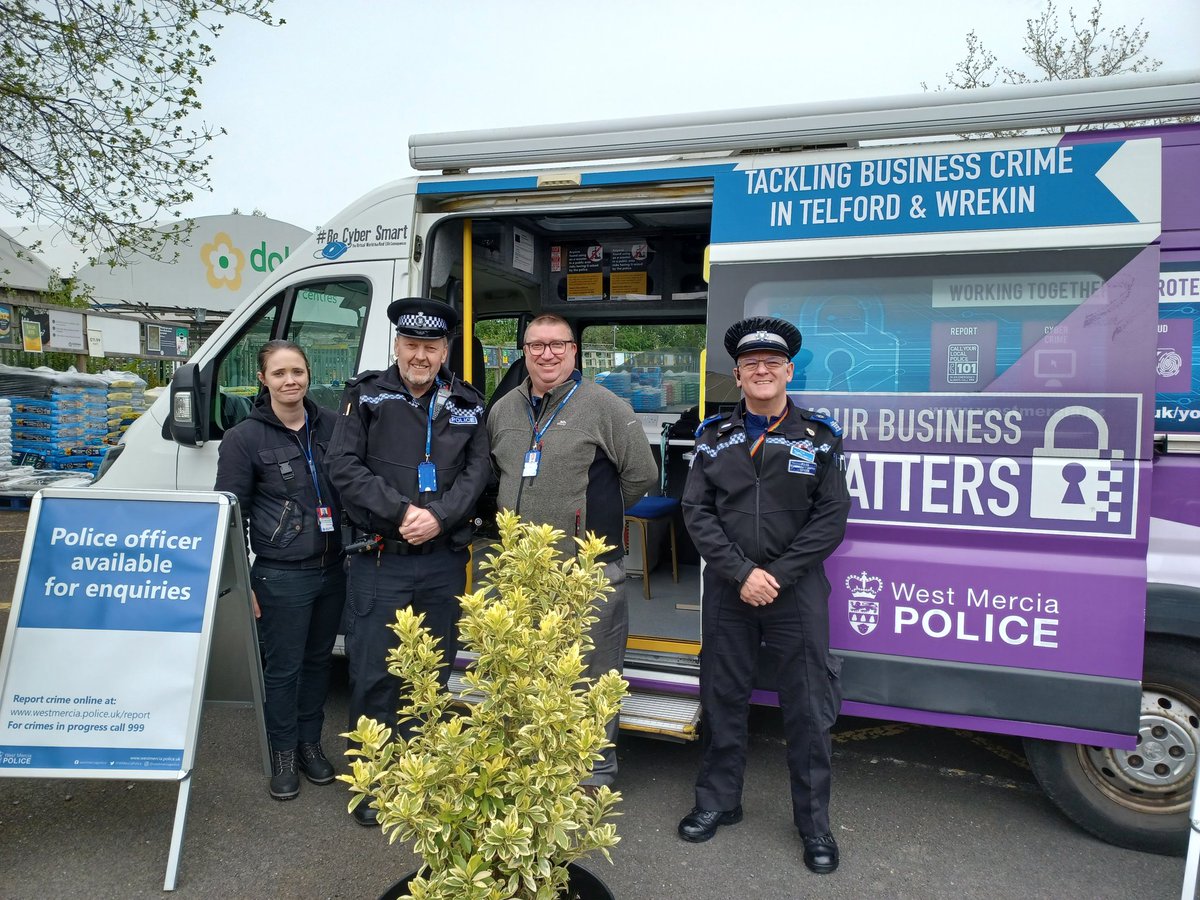 Community Safety Engagement Officers Hughes and Brittain were joined at Dobbies Garden Centre. Donnington by PCSO Collumbell and trainee PCSO Stubley. As part of meet the police 
We had some good feedback and issues to address. #bobbyonthebeat #policingpromise