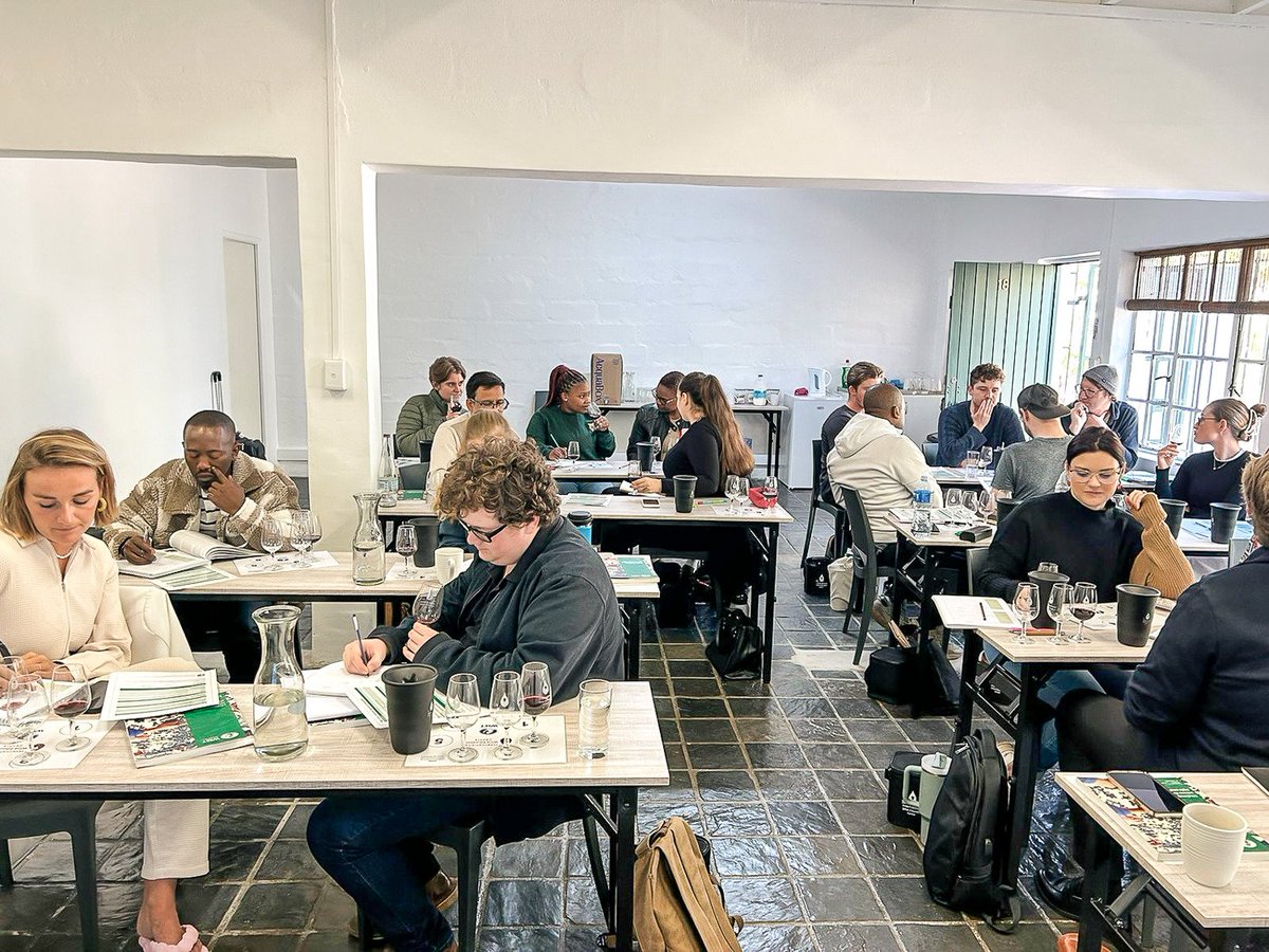 TheWineCentre's tweet photo. Huge WSET Level 3 Award in Wines group started today in our new venue. Snapped arguing about cool and warm climate Syrah/Shiraz #Iloveit #wineeducation #lovewine #IWEC #WSET  @WSETglobal https://t.co/zSFgLiAfdx