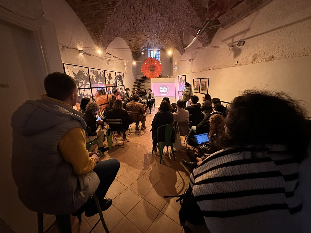 Introducing @DisplayEurope to a packed room and captivated audience at @journalismfest, with @VladimirRadinov Sławek Błich (@krytyka ), @tinaleeinberlin & @_headquarters #ijf24