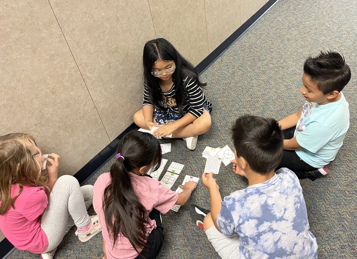 We love our student council members who help reinforce math skills! ⁦<a href="/MinshewColts1/">MinshewColts1</a>⁩ ♥️🐴 #myMISD #EveryStudentEveryDay