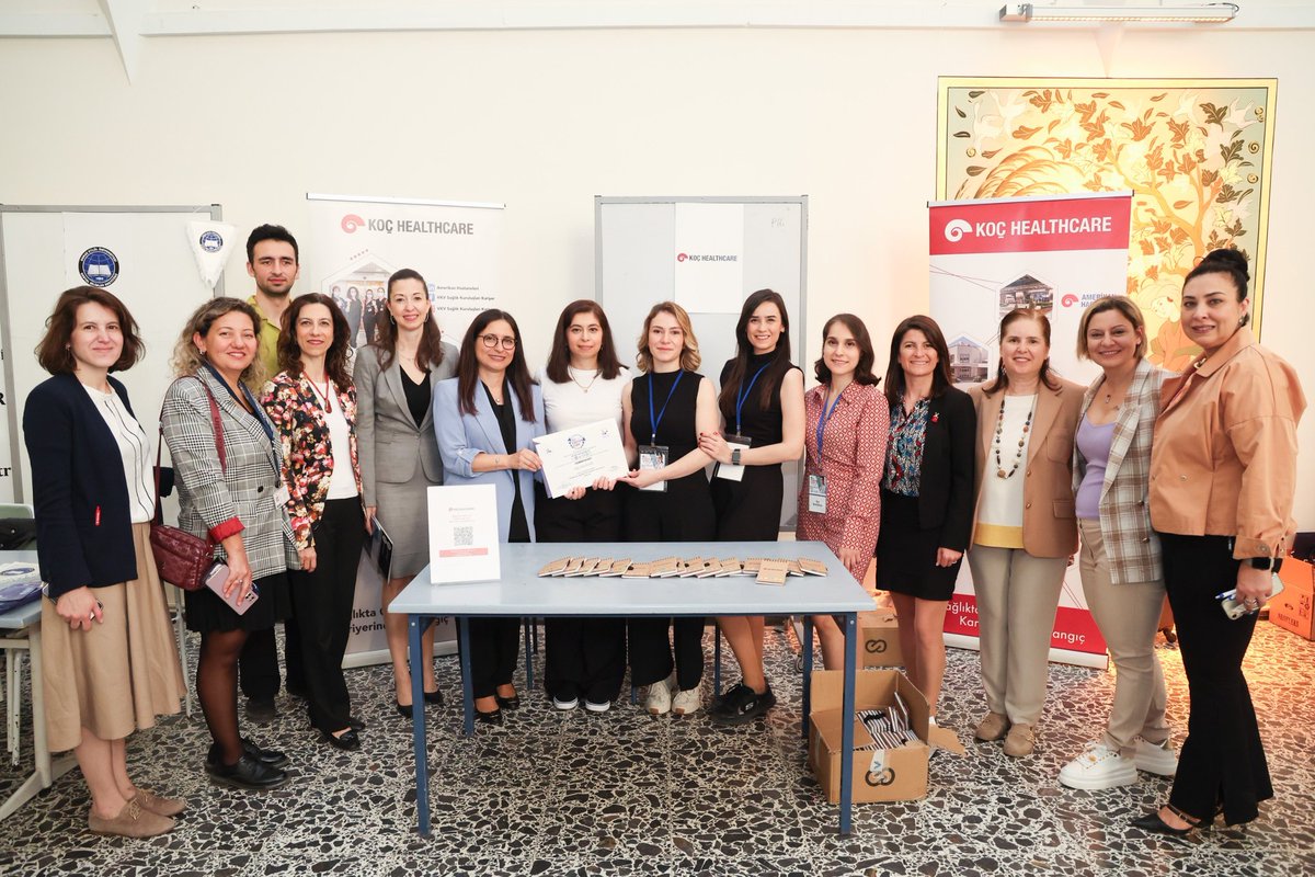 🎓 <a href="/deu_kariyer/">DEÜ Kariyer Planlama ve Mezunlarla İlişkiler</a> Planlama ve Mezunlarla ilişkiler Koordinatörlüğümüzce bu yıl 8’inci kez düzenlenen “DEÜ Kariyer Fuarı: Sağlık Günü 2024” etkinliğinde öğrencilerimiz ve hocalarımız; fuarımıza katılan firmaların, kamu kurum ve kuruluşların temsilcileriyle bir araya geldi.