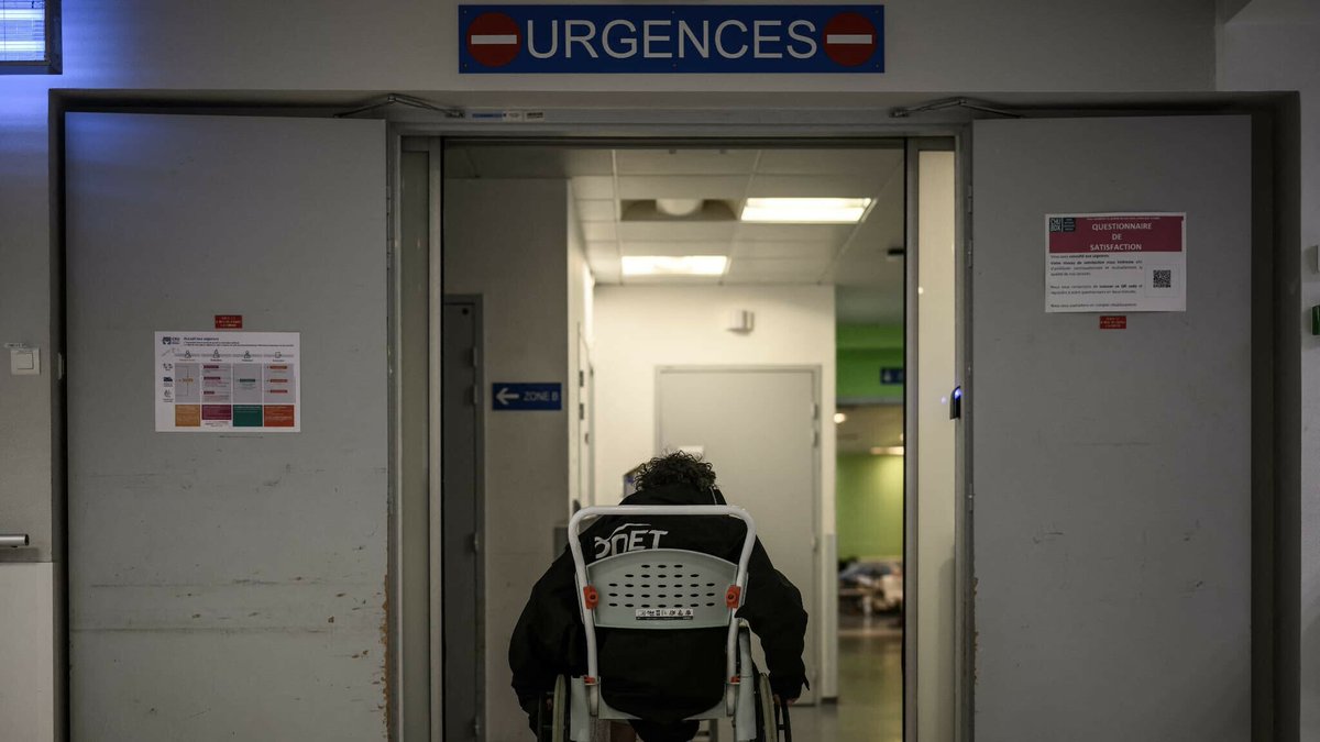 BFMTV's tweet photo. Le Havre: l'hôpital Jacques-Monod confiné, l'établissement appelle à ne pas se rendre sur place
https://t.co/sawQbpRC3i https://t.co/wL1cFbY7j9