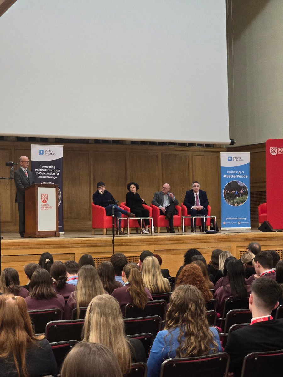 🚨Panel discussion hosted by @dmcbfs with @allianceparty MP @StephenFarryMP, @sinnfeinireland MP @PaulMaskeyMP & @SDLPlive MP @ClaireHanna. Audience of young people from a range of schools across island of Ireland are here for the @politicsinacti1 event. @jamesgould23 is there.