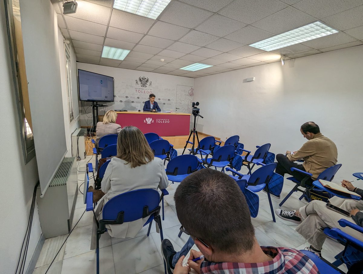 TeleToledo's tweet photo. El @toledoayto abre el período de licitación para 8 carpas y 2 food trucks con el fin de que la Peraleda se convierta en referencia de ocio en las fiestas del Corpus.

https://t.co/FtLvO2v83W

Te acercamos toda la información que te interesa en #ToledoAlDía https://t.co/uXS7paJVLG