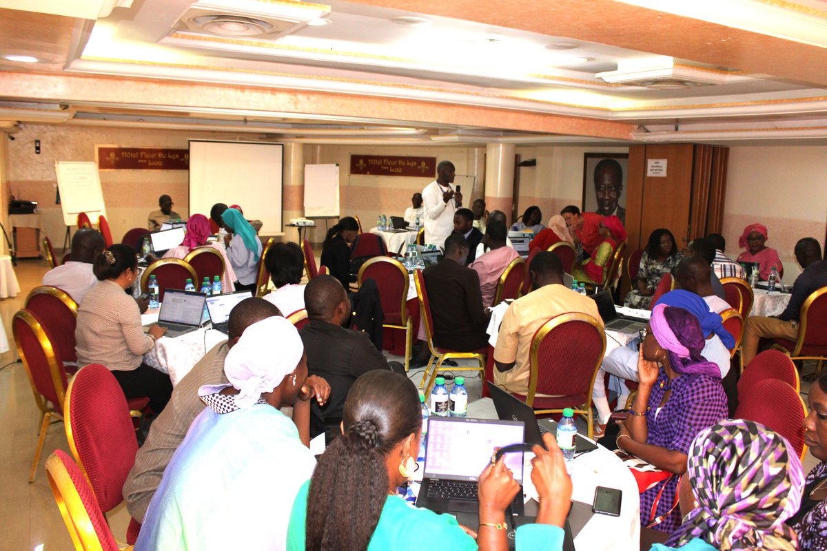 PNUDSenegal's tweet photo. Partenaires et Staffs du PNUD au #Sénégal (BP &amp; Hub régional) ont suivi une formation de trois jours sur l'Approche #HACT (Approche Harmonisée de Transfert d’Espèces) pour améliorer la qualité des services offerts aux institutions &amp; populations.
#ODD
#HACT
@UNDPAfrica
@UNDPWACA https://t.co/BWYjEzHRgA