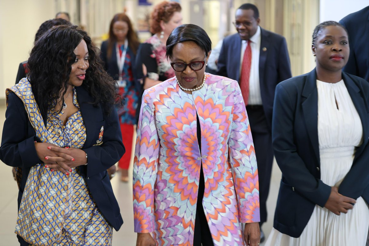 Dr Matshidiso Moeti (@moetitshidi) on Twitter photo Had enriching conversation today with great minds at a women’s dialogue hosted by the Faculty of Health Sciences at <a href="/UPTuks/">University of Pretoria</a>.
Insightful exchanges on advancing women’s leadership in all spheres from the grassroots to the global. Had enriching conversation today with great minds at a women’s dialogue hosted by the Faculty of Health Sciences at <a href="/UPTuks/">University of Pretoria</a>.
Insightful exchanges on advancing women’s leadership in all spheres from the grassroots to the global.
