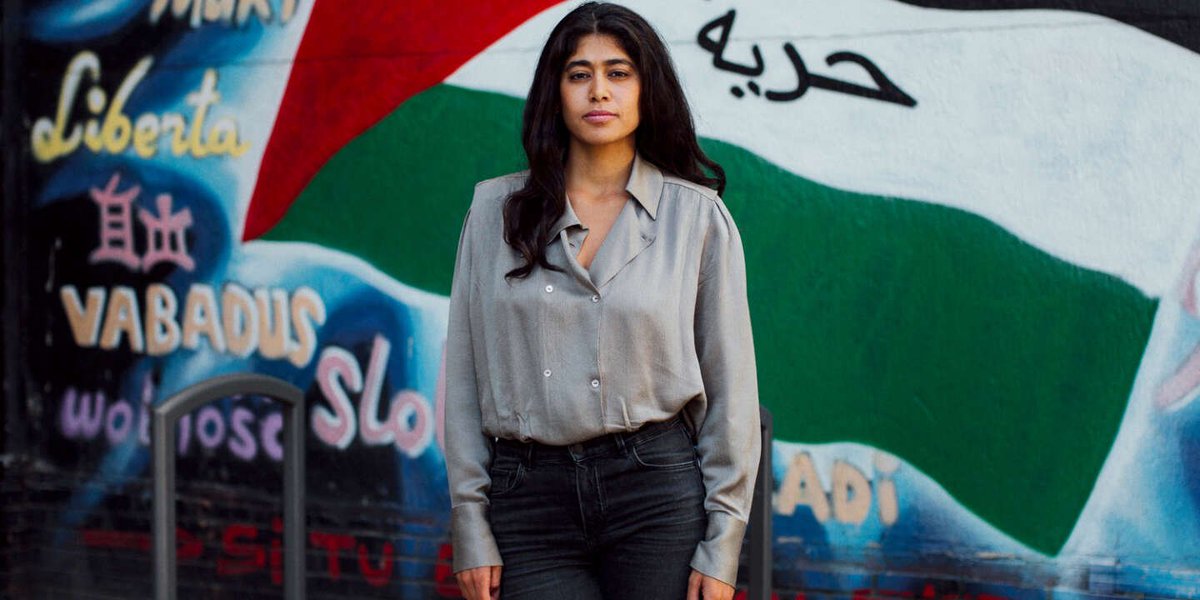 glupommedeterre's tweet image. Moi qui pensais m'abstenir, venez on envoie cette reine au parlement européen