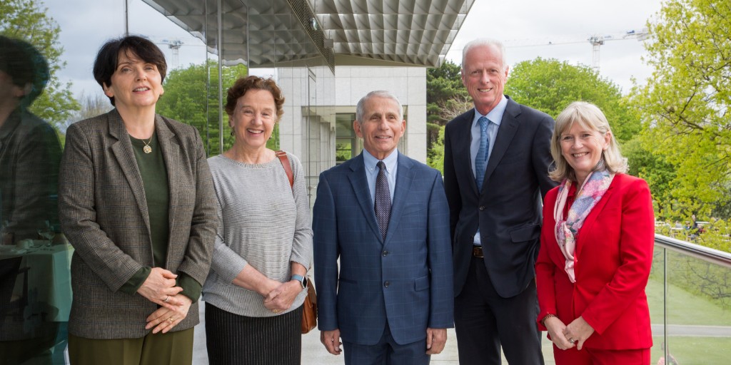Dr Anthony Fauci awarded an Honorary Fellowship by UCD School of Medicine for his extraordinary contribution to the field of medicine. 👏 Find out more 👉ow.ly/n6tK50RiZlg @ucddublin @UCD_Research @UCD_CHAS #infectiousdiseases