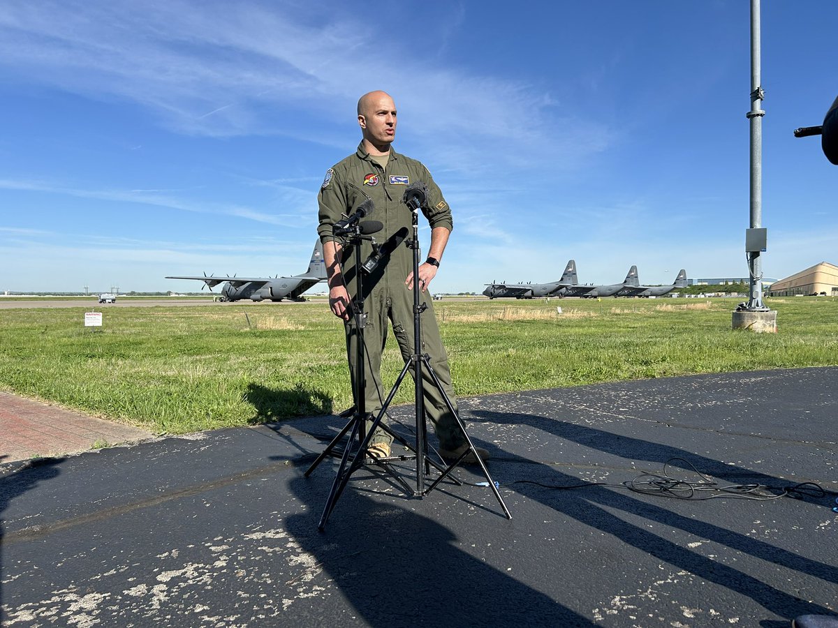 Big day for Louisville! We’re waiting for the F-16 to arrive. We’ll talk to the pilot and give you a preview of what you can expect this weekend @WDRBNews