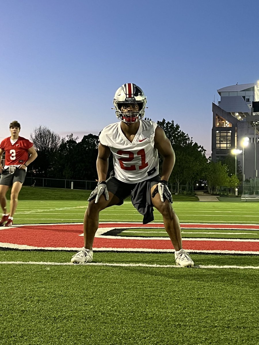 ClubFootballOSU's tweet photo. Spring practice in the 📚

Come out and see us Saturday at the Toledo Glass Bowl for a Spring 7-on-7 Showcase against @ToledoFBClub and @msuclubfootball as we put a wrap on spring ball. 

#GoBucks https://t.co/AE1gog6X7p