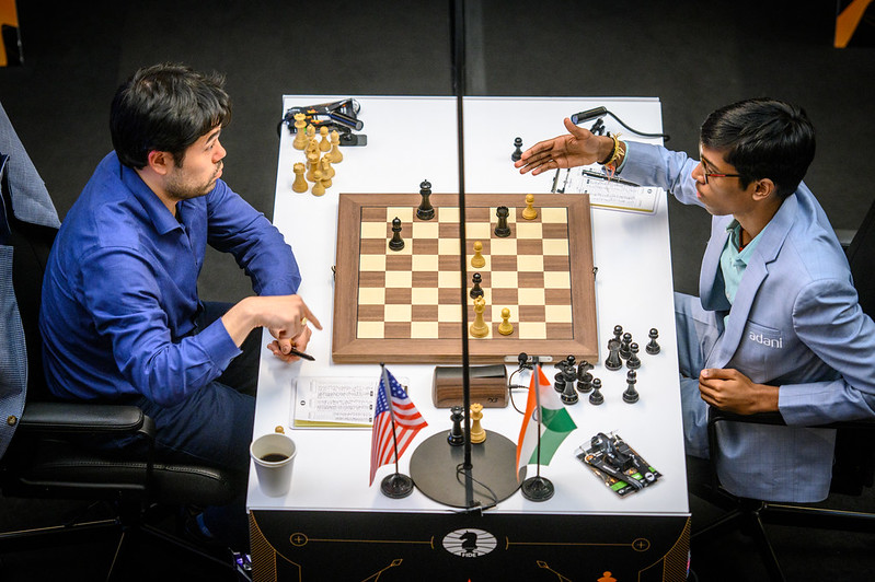 Phases of a battle at #FIDECandidates 2024 (Rd11), Praggnanandhaa🇮🇳 vs Nakamura🇺🇸 0-1 
🎙Join our Rd12 LIVE coverage at 20:15 CEST👉twitch.tv/chess24
📷FIDE/Maria Emelianova&Michal Walusza
#ChessConnectsUs  Chess.com #roadtothefinal #tension #classical #Canada