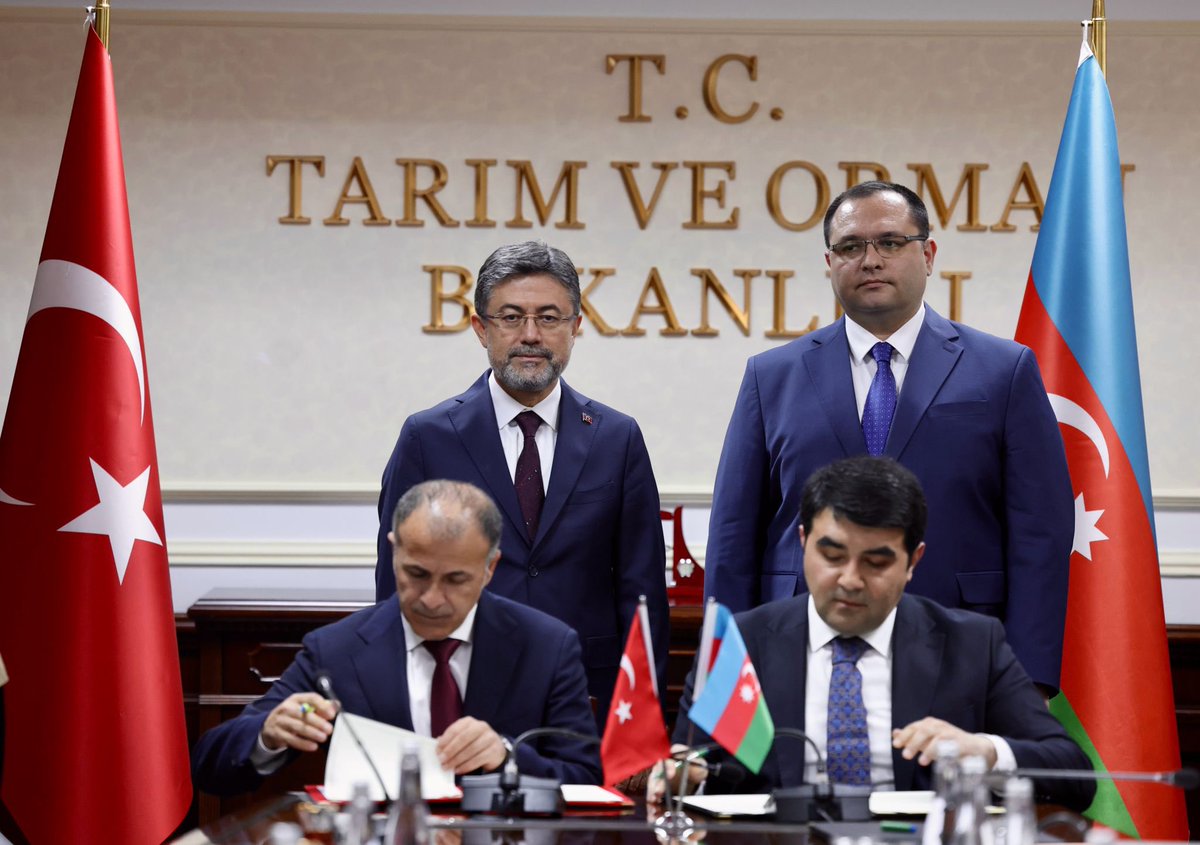 Azerbaycan-Türkiye Tarım İcra Komitesi'nin on birinci toplantısı, Azerbaycan Cumhuriyeti Tarım Bakanı Mecnun Memmedov ve Türkiye Cumhuriyeti Tarım ve Orman Bakanı İbrahim Yumaklı başkanlığındaki heyetlerin katılımıyla Ankara'da gerçekleştirildi. Toplantı çerçevesinde önümüzdeki