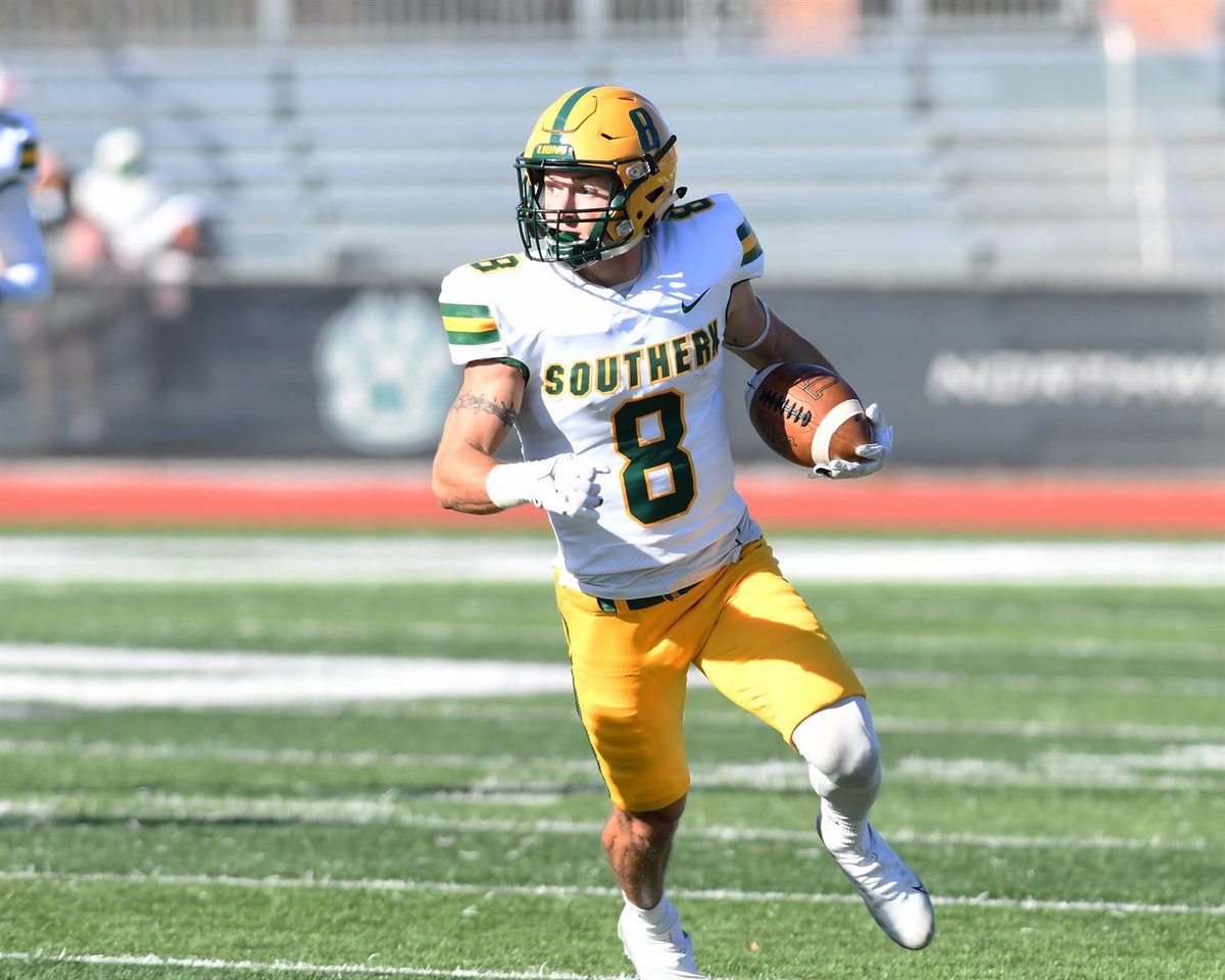 Jags met with Jaedon Stoshak!
6’0 190

He is a local kid who played at University Christian, was a very good punt returner and solid WR in college

3rd team All-MIAA as a WR and PR

41 REC-688YDs-6TDs